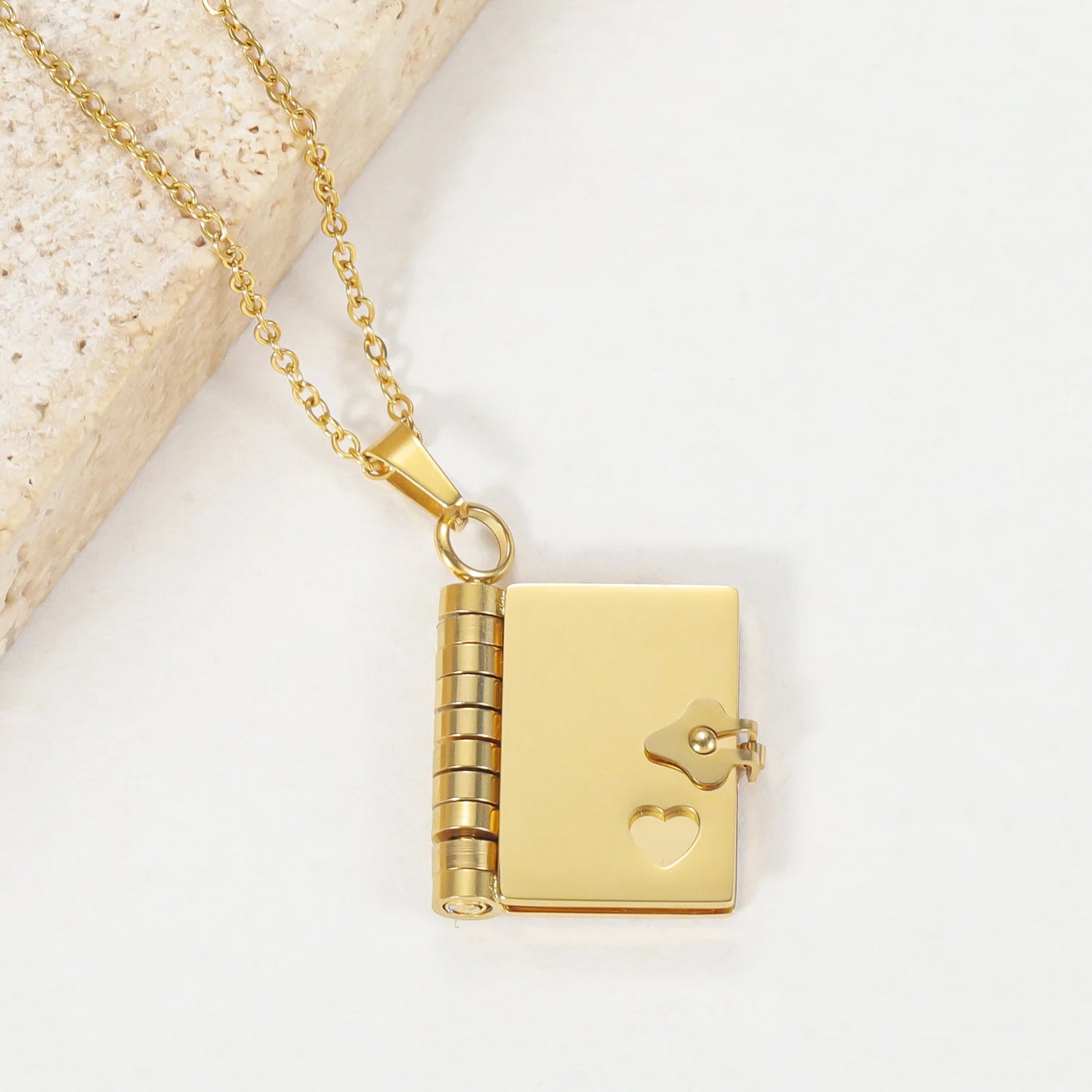 Geheime Liefdesboodschap Boeken Ketting
