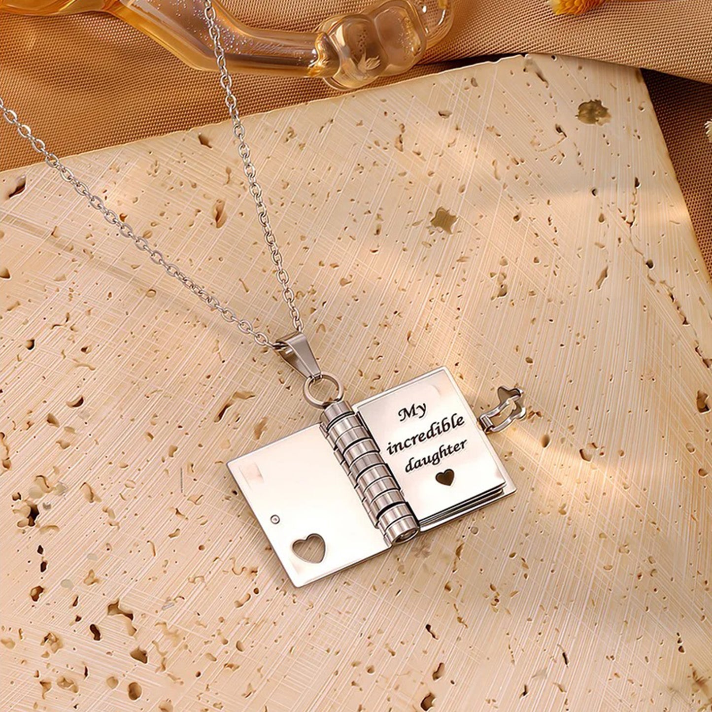 Geheime Liefdesboodschap Boeken Ketting