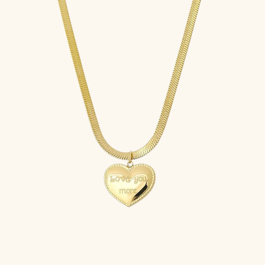 Love You More Hart Hanger Ketting