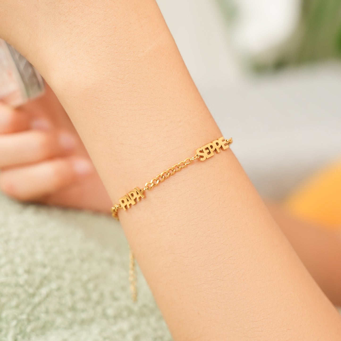 <tc>Bracelet with Name Engraving</tc>
