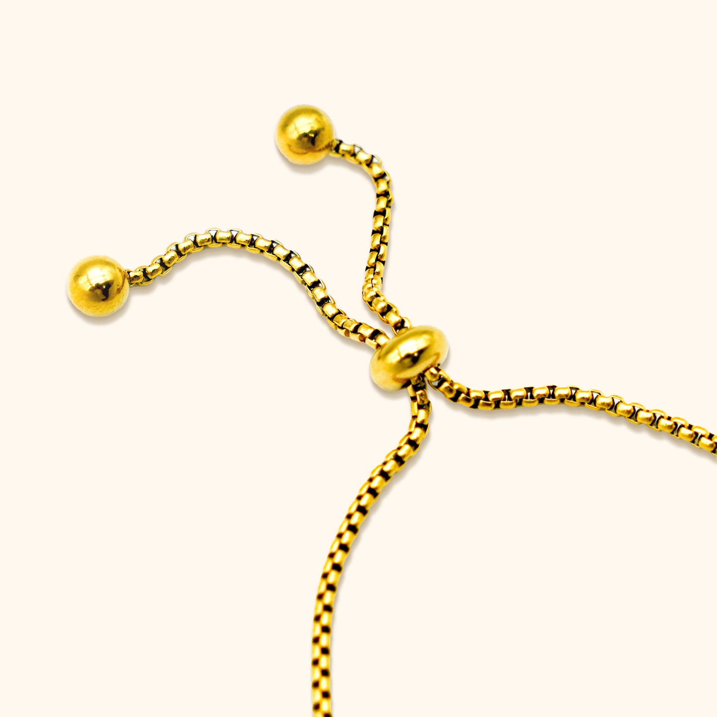 <tc>Pearl Clover Name Bracelet</tc>